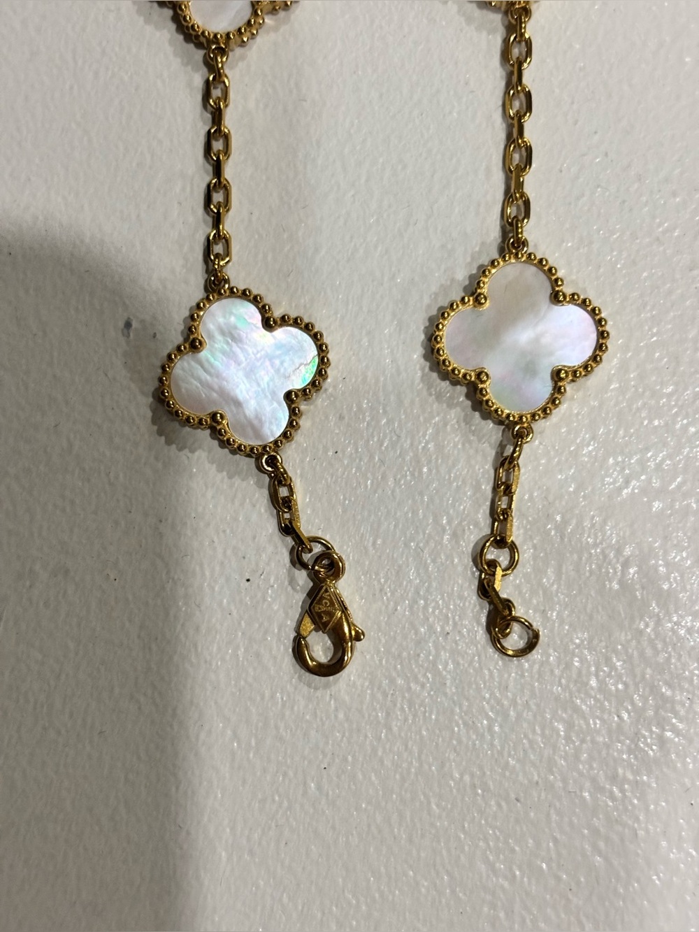 Gold Plated and 5 White Mother Of Pearl Clover Link Bracelet - Women Jewelry - Picture 5 of 5